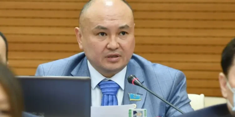 Зардап шеккендер мүліктерін қайтаруды талап етеді. Депутаттың есіне «Ескі Қазақстандағы» рейдерлік түсті