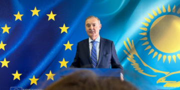 ЕО-дан Астанаға ескерту. «Санкцияны айналып өтетін елге айналмаңыздар»
