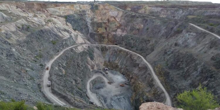 Майқайыңдағы апат. 7 айдан асқанда автобус көрінгенімен,  жүргізуші табылмай жатыр