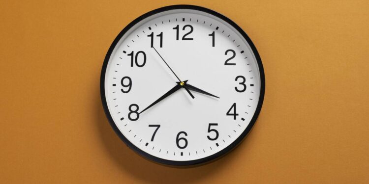 Уақыт белдеуін ауыстыруға қарсы петиция. Министрлік «қортынды жасауға ерте» дейді