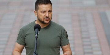 Зеленский атысты 30 күнге тоқтатуды ұсынып, Путинді айыптады