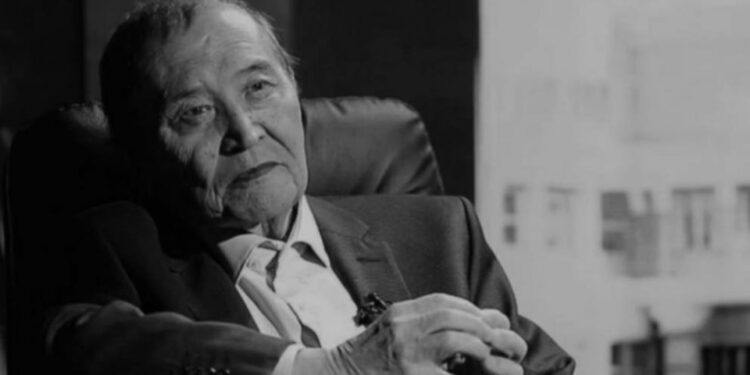 Жазушы Әкім Тарази дүниеден озды