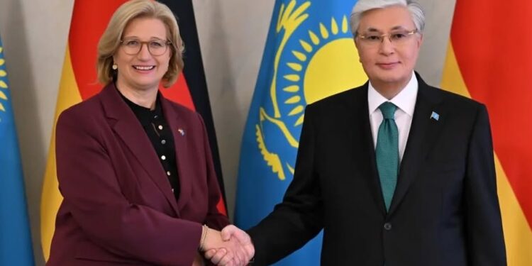 Президент мемлекеттік құрылыстың өзгермейтінін айта қалды