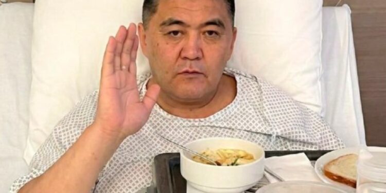 Емделуге кеткен Тәшиев қызметінен айрылды. Өзі «күтпеген оқиға» дейді