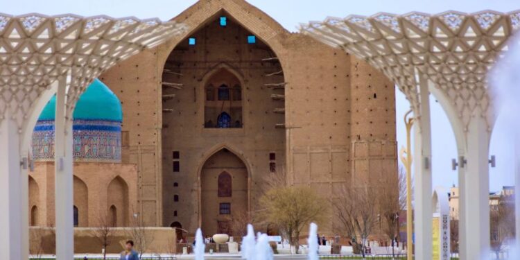 «Түркістан бітімі» бола ма? Президент Таяу Шығыс келіссөзіне алаң ұсынды