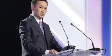 Ақордадан шыққан шенеунік 2 күннен соң жаңа партияның төрағасы болды