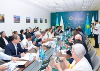 Құрылтай сайлауы қарсаңында тағы бір партияның басшысы төрағалықтан кетті
