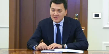 Жаңа Конституция күшіне енерде Қарин де жаңа қызметке тағайындалды