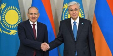 Не болды, Пашинян? Армения премьерін бірінші болып Қазақстан президенті құттықтады