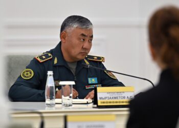 Президент қорғаныс министрін ауыстырып, Каспийдегі оқиғаны «қылмыс» деп атады