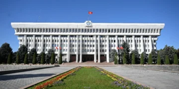 Халықаралық туризмге жол. Қырғызстан парламенті де саяхатшыларға қақпасын ашпақ